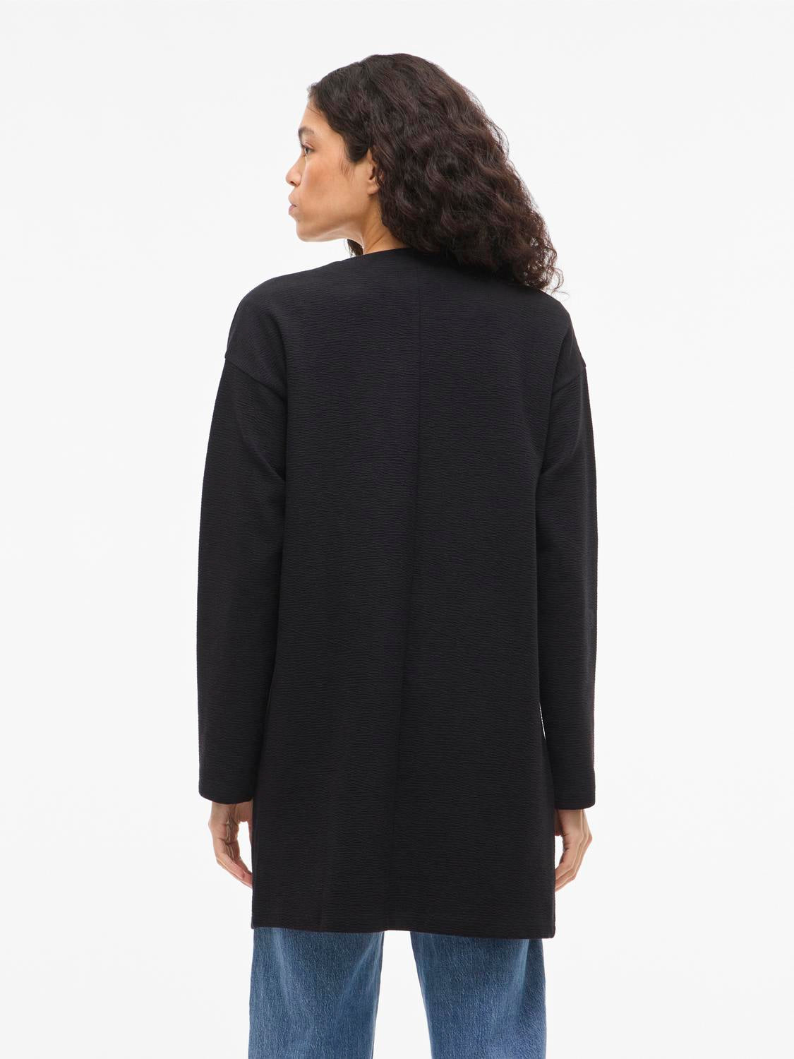 model_shot-back